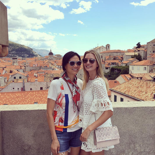 Who’s #superlativa among Wendi and Ivanka?